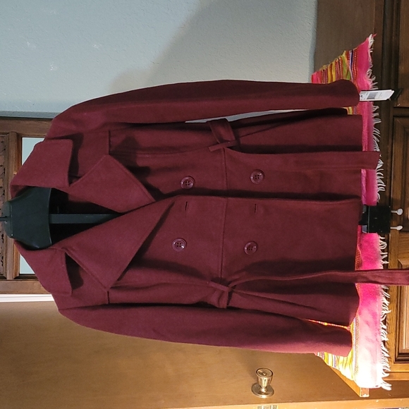 Bugandy Coat with Tie waistline - Picture 1 of 7